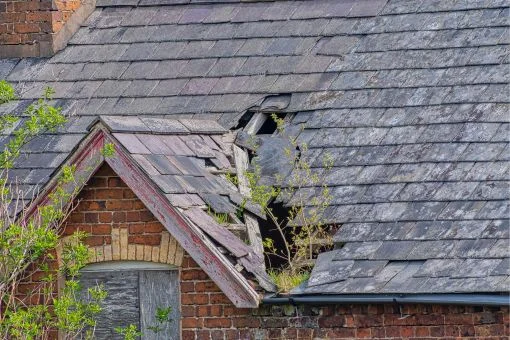 Key Signs You Need Emergency Roof Repairs